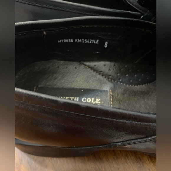Kenneth Cole Leather Loafers with chain detail men’s size 8, black - Picture 2 of 11